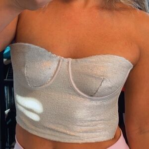 Spring 🌺 NWT ZARA SEQUIN CORSET TOP  M and L
🚨 My prices are firm, no discount